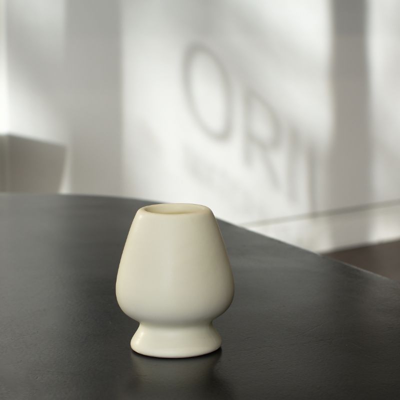 MATCHA BESENHALTER CHASEN TATE creme